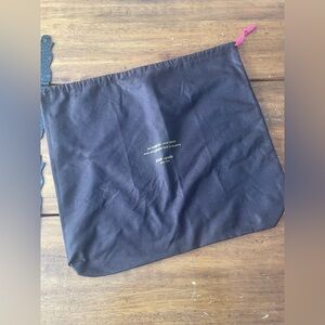 Large Kate spade 17 x 19 dust cover coral lipstick storage